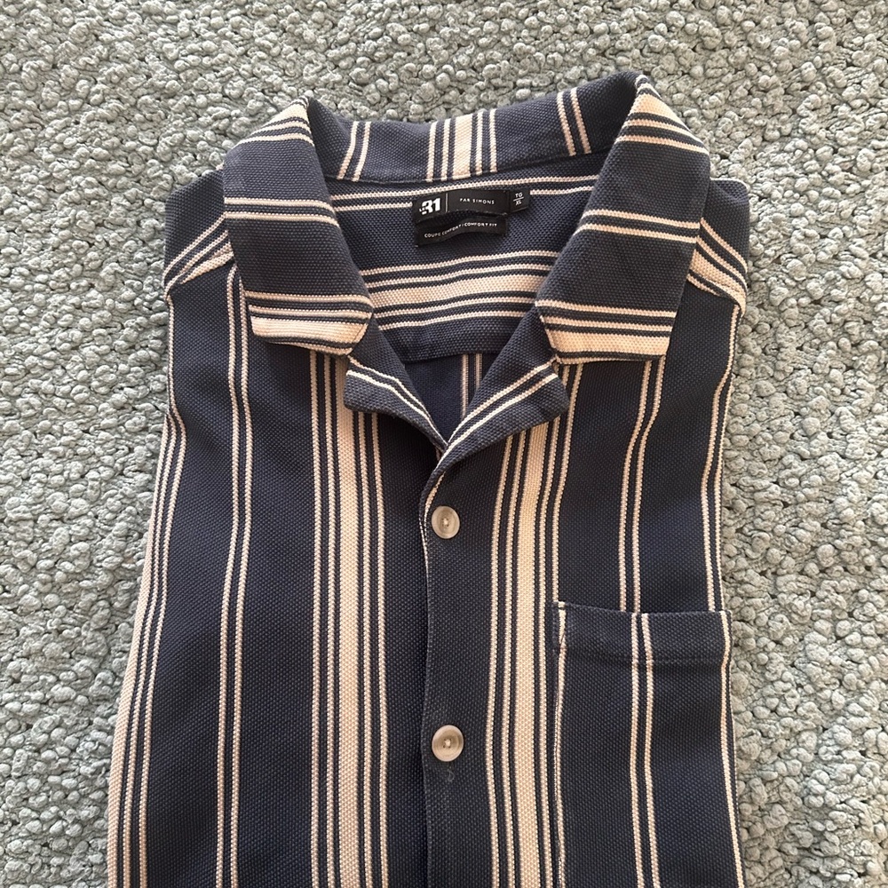 Simons Le 31 Blue and White Striped Casual Shirt - Picture 8 of 8